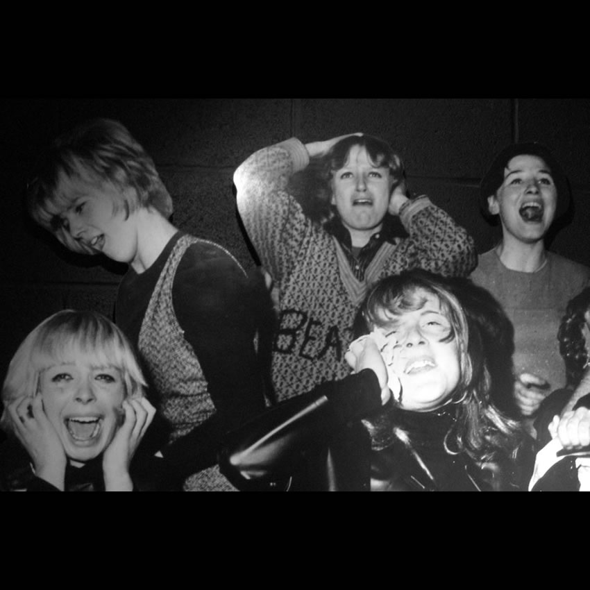 Beatles and Rolling Stones Tribute Show - Beatles vs. Stones | Fuzion